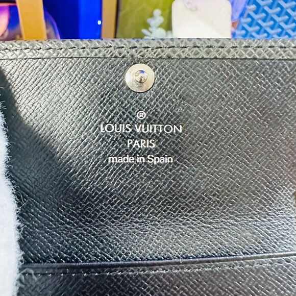LOUIS VUITTON Gray Black Leather Tri-fold Key Holder Case Wallet - Picture 9 of 10
